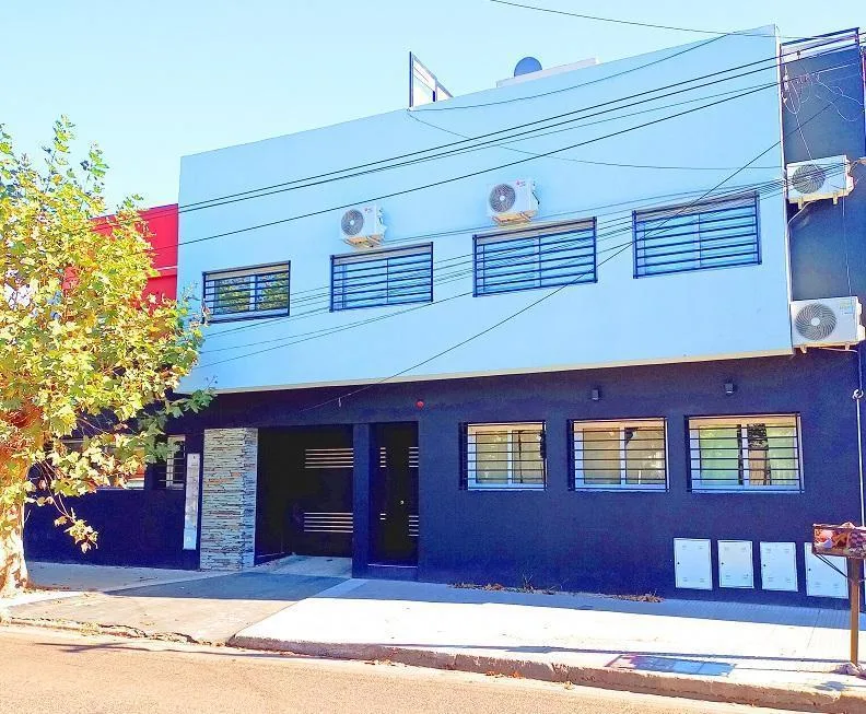 Amplio Triplex Moderno 4amb Al Frente con Cochera y Terraza