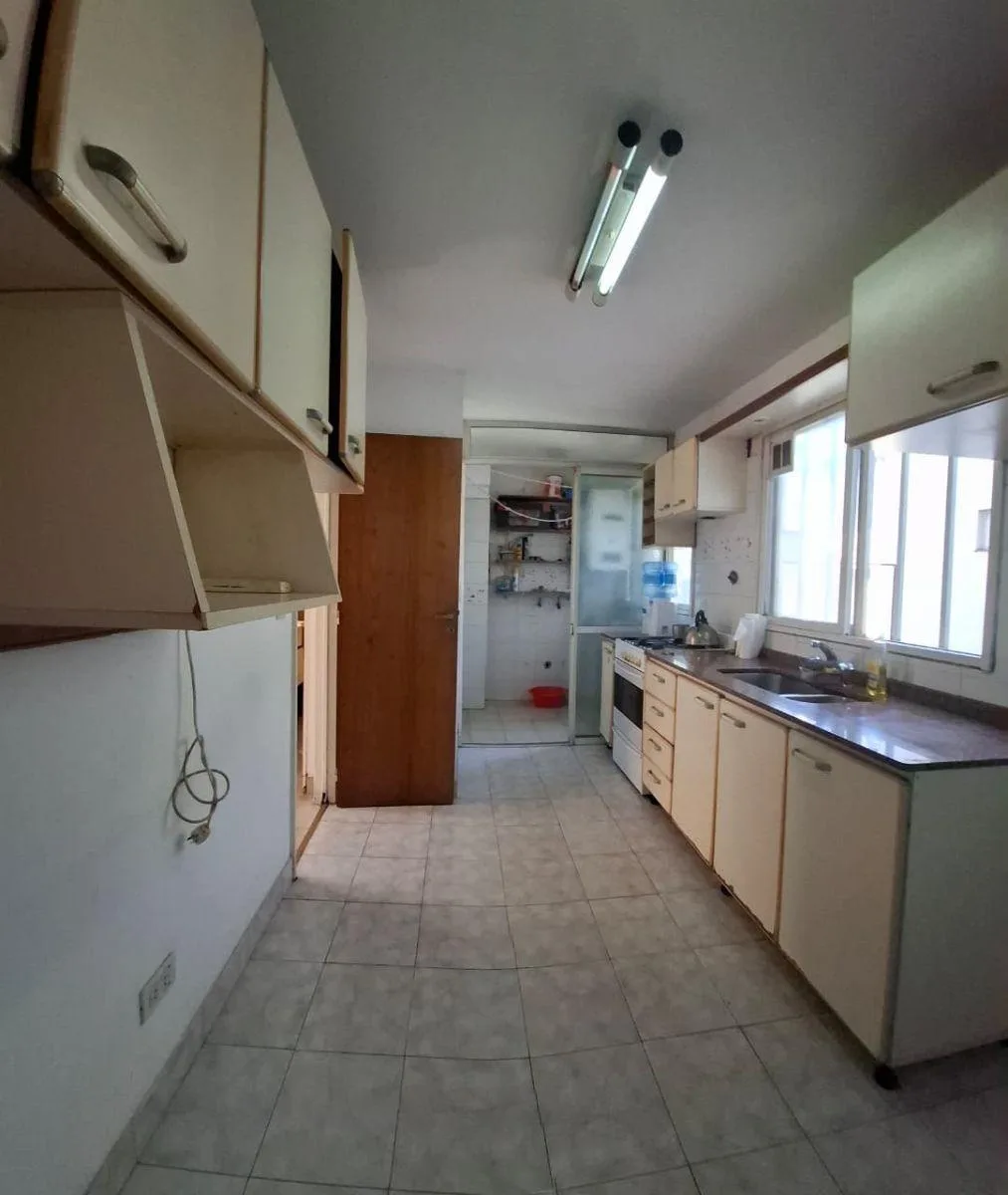 Alquiler 3 Amb. Balcón Corrido Al Contrafrente. Cocina Comedor
