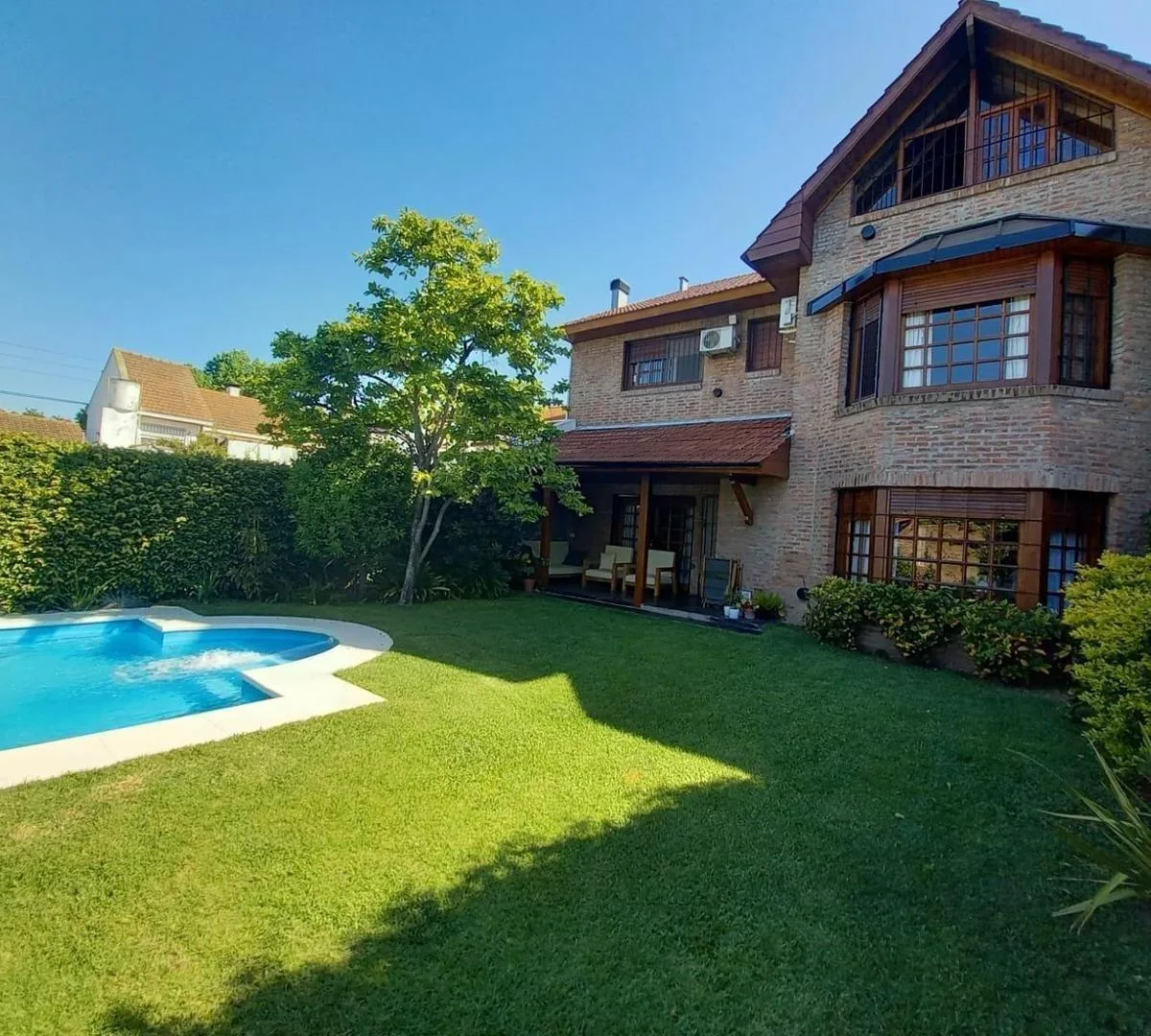 Casa en Alquiler 5 Ambientes en Acasusso