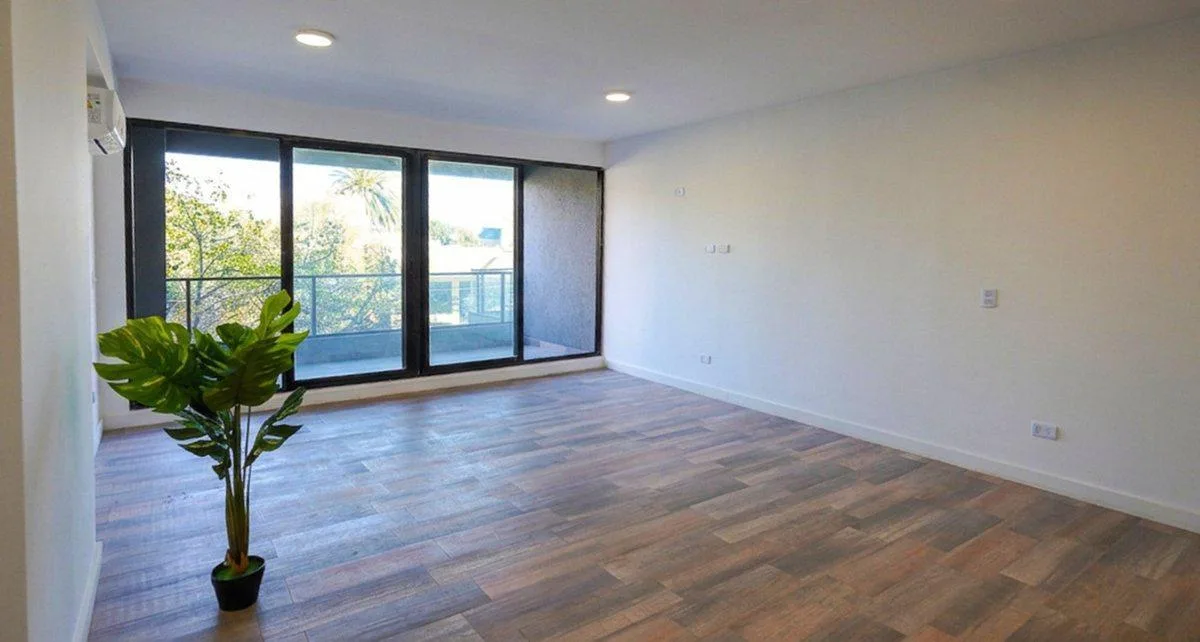 Studio with balcony and amenities