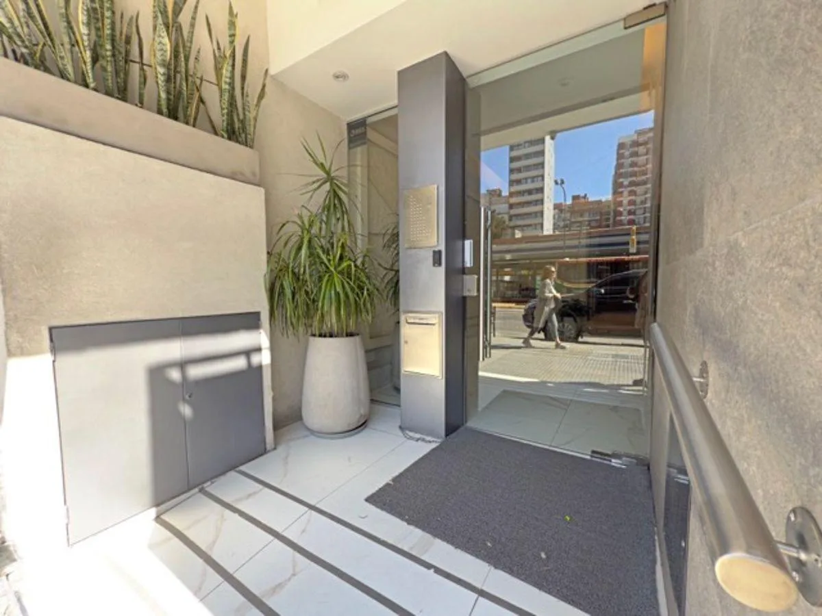 Departamento en Alquiler - 2 Amb - Interno - a Pasos de Metrobus y Subte Linea D