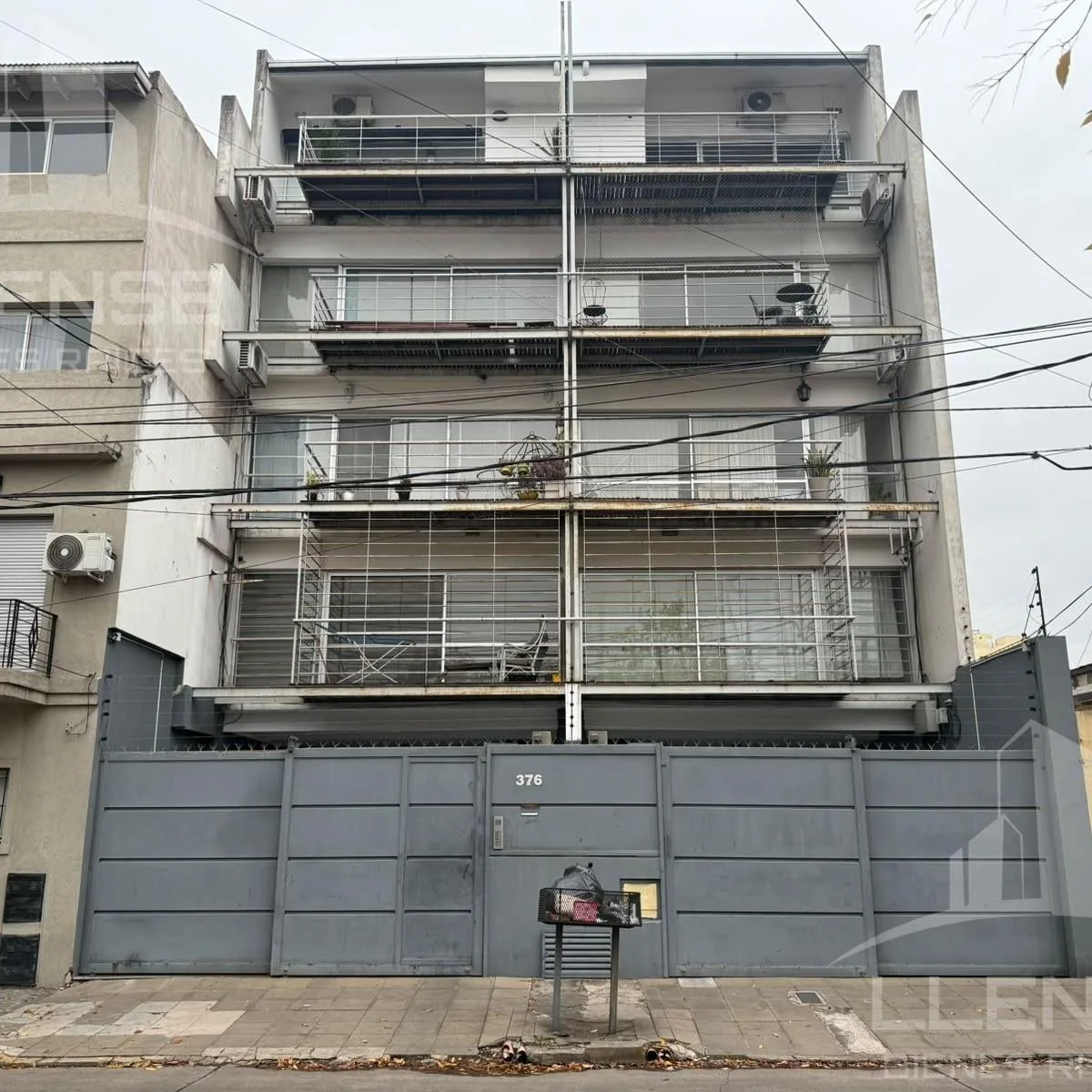 Departamento 2 Ambientes con Cochera Cubierta en Alquiler - Quilmes Centro