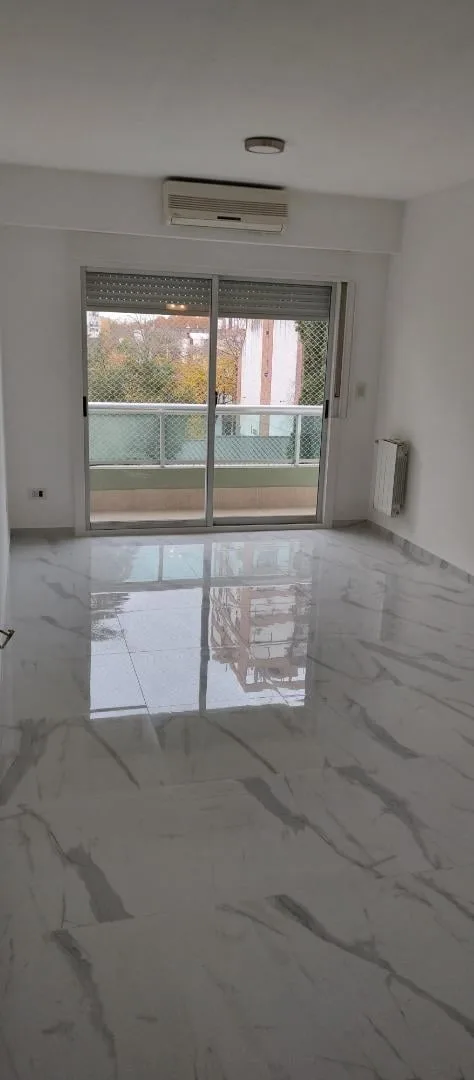 3 Ambintes 2 Baño, Balcón y Espacio Guarda Coche