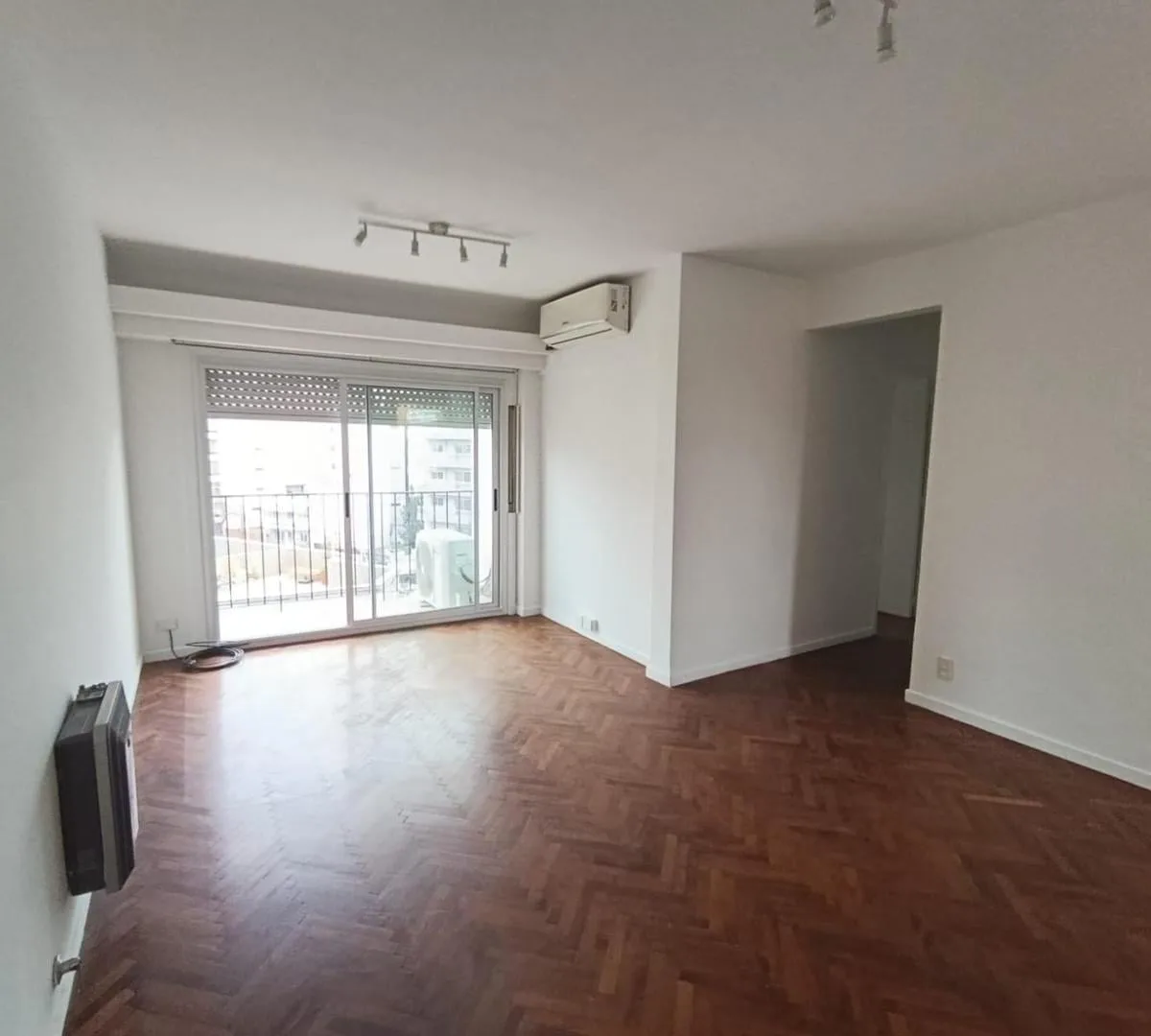 Hermoso Departamento 3 Ambientes. Frente con Balcon