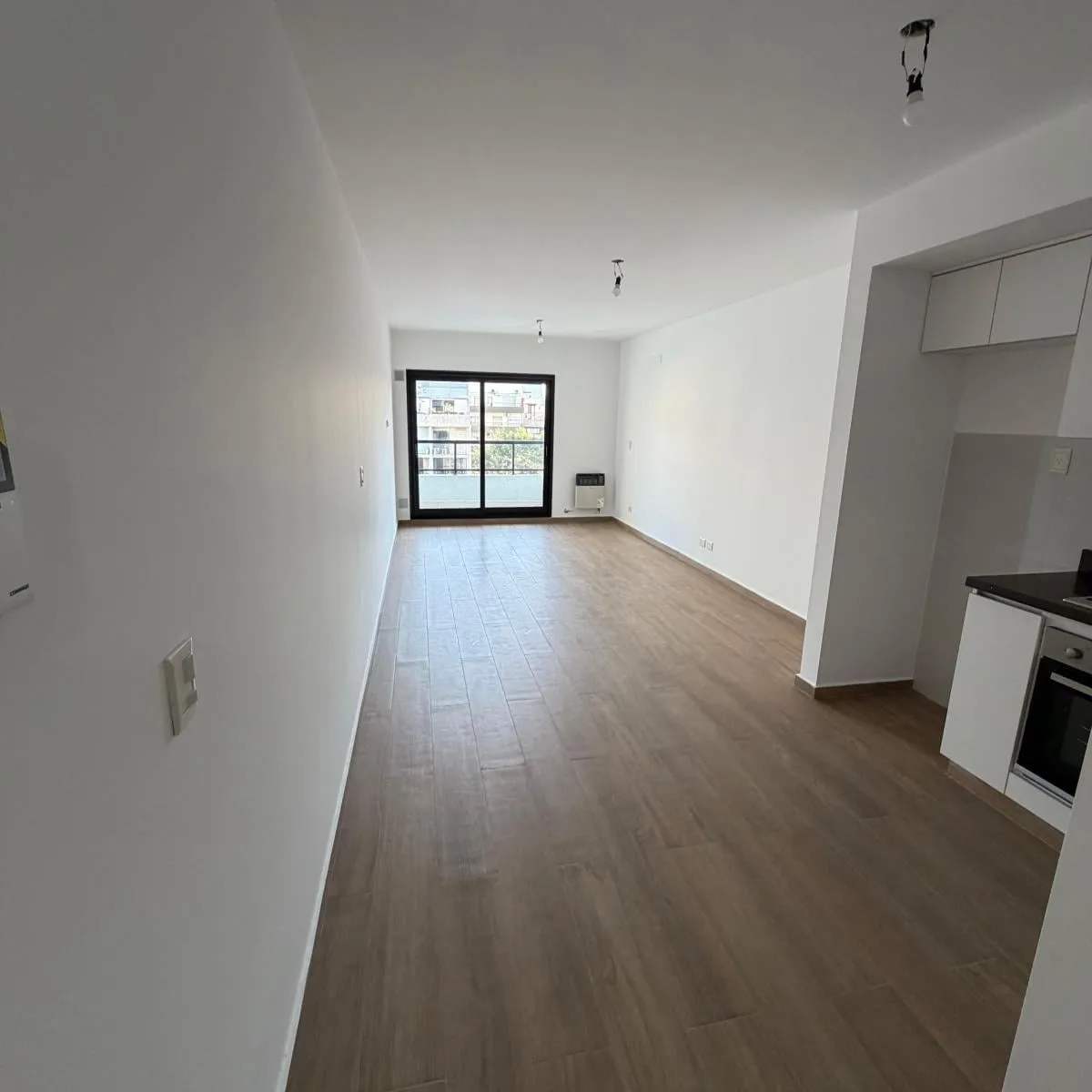 Monoambiente con balcón 4 m²