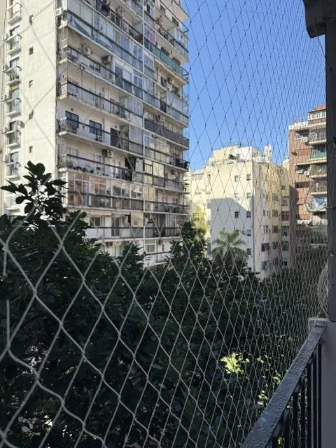 3 ambientes contrafrente con balcón