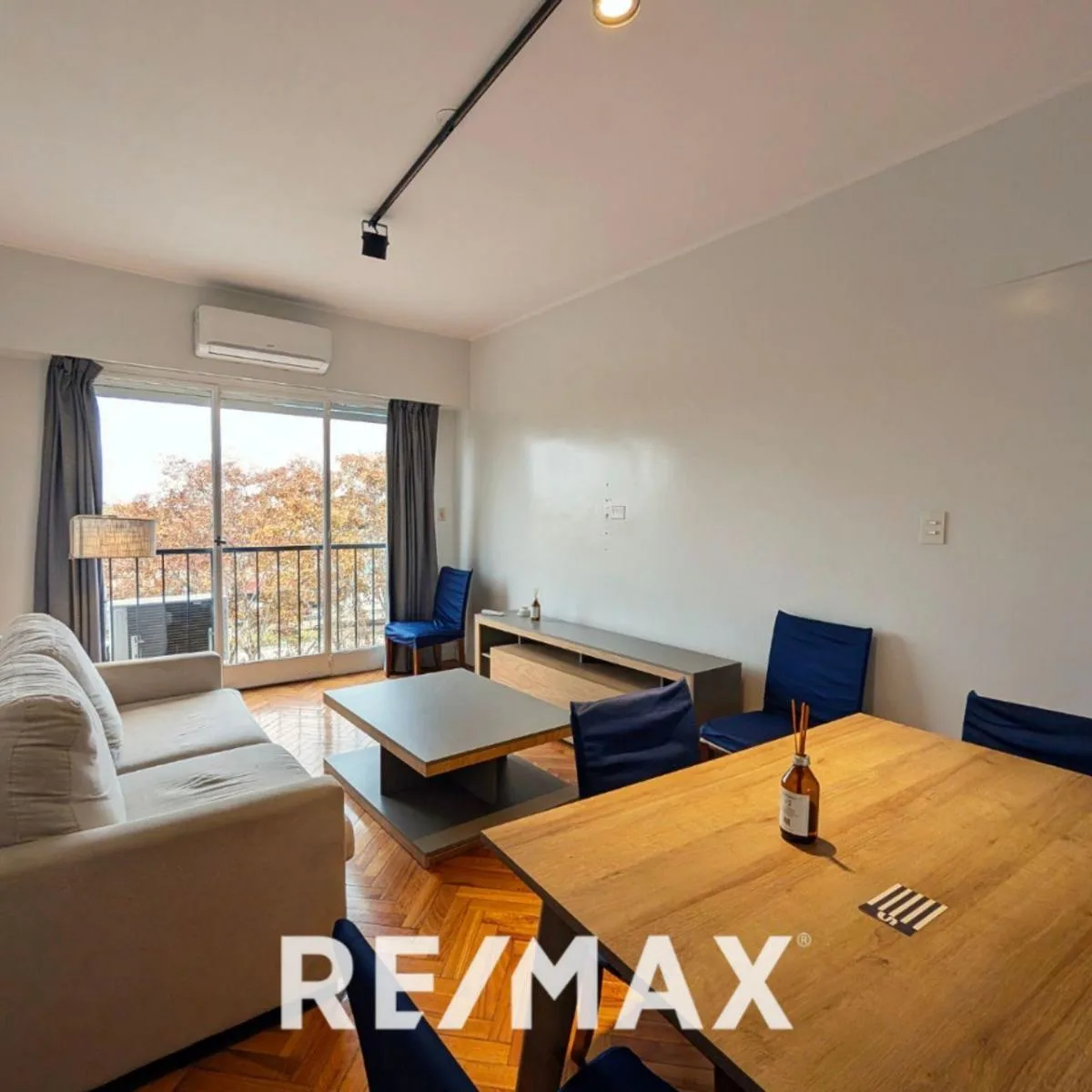 Front Av. Del Libertador, furnished
