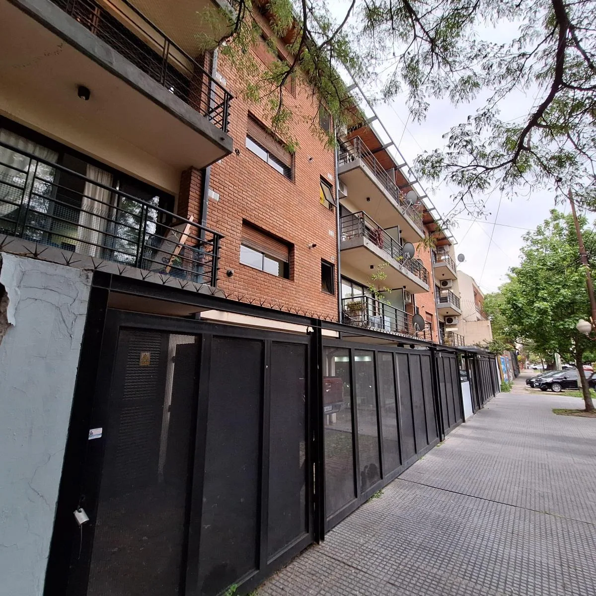 Departamento 2 Ambientes Alquilo Frente Balcon Banfield