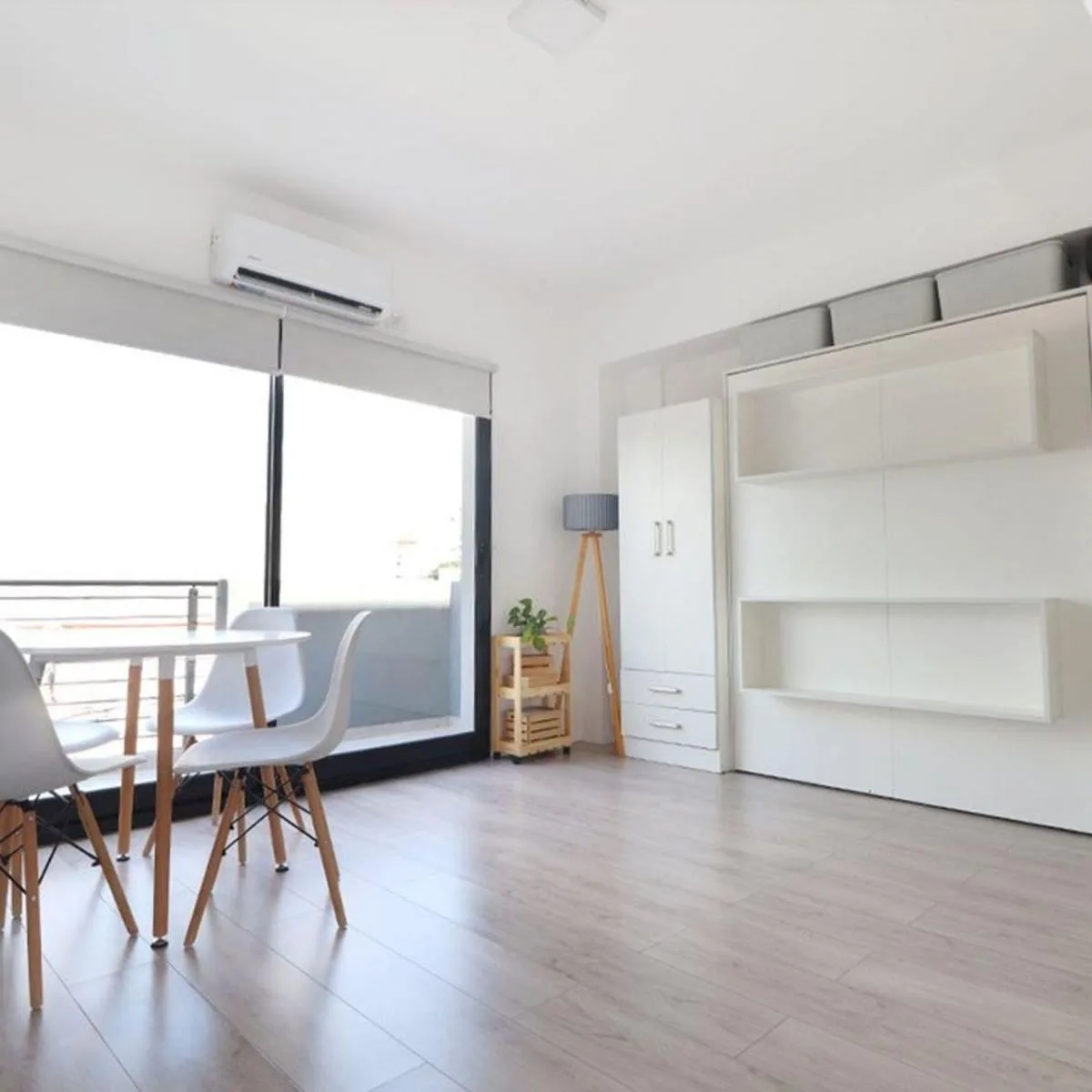 Студия 32 м² с балконом