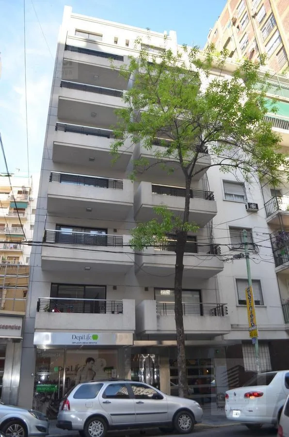 Front-facing studio with balcony
