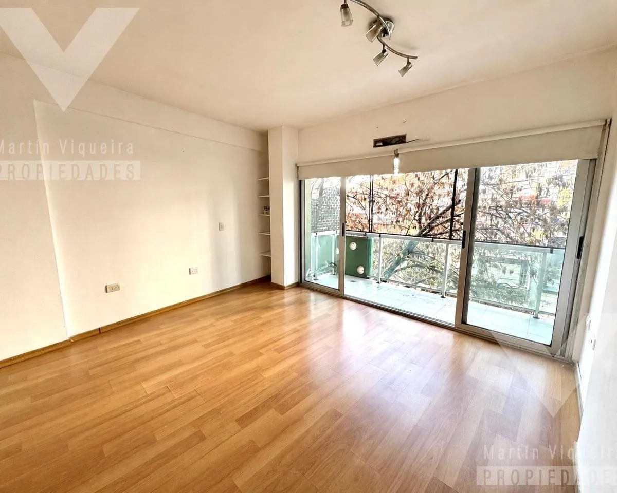 Departamento en Alquiler con Balcón Al Frente. Vera y Juan B Justo