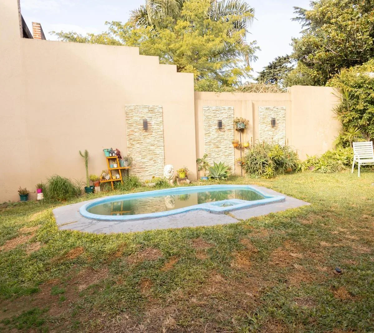 PH en Alquiler de 2 Ambientes en Martinez con Jardín Común