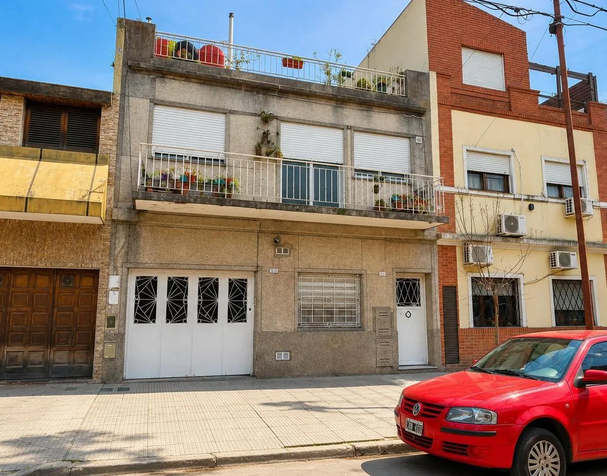 PH en Alquiler en Liniers Amplio con Patio | Sin Expensas