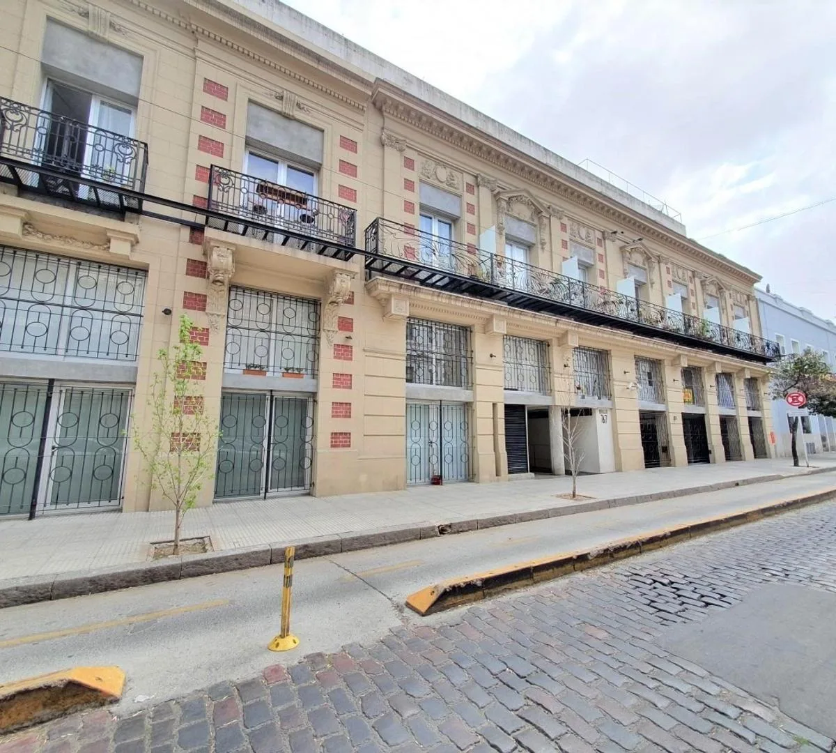 Oportunidad! Departamento de 2 Ambientes con Terraza Propia