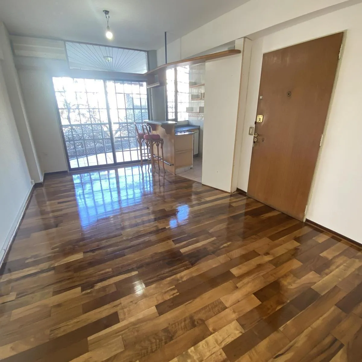 Excelente 2 Ambientes con Balcón Al Frente. Apto Profesional - Caballito