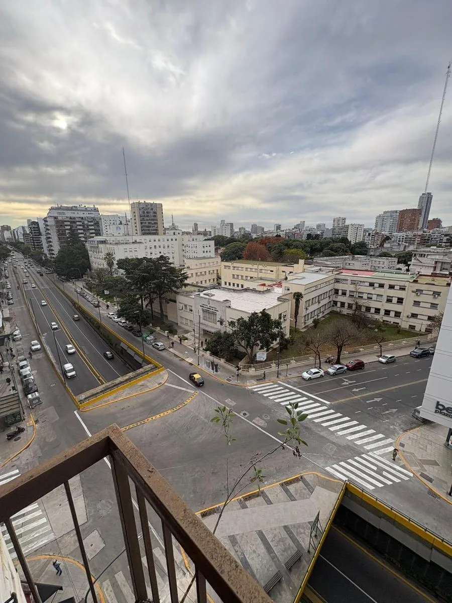 3 Amb a La Calle con Balcón y Cochera