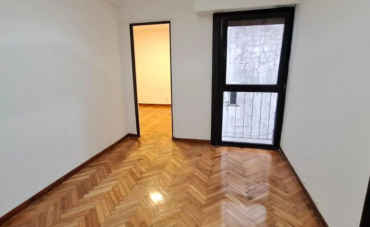 Departamento 2 Ambientes con Balcón Francés!