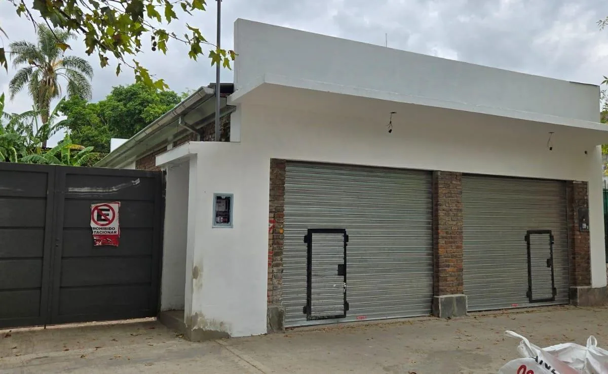 Loja com frente dupla e 2 banheiros