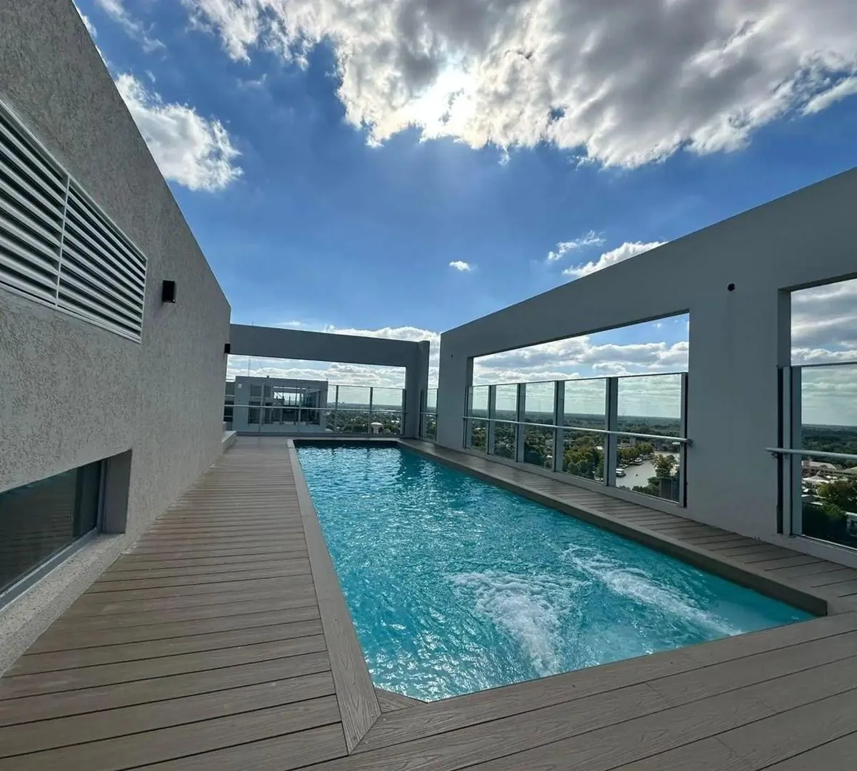 Torre Cardón, balcony and pool