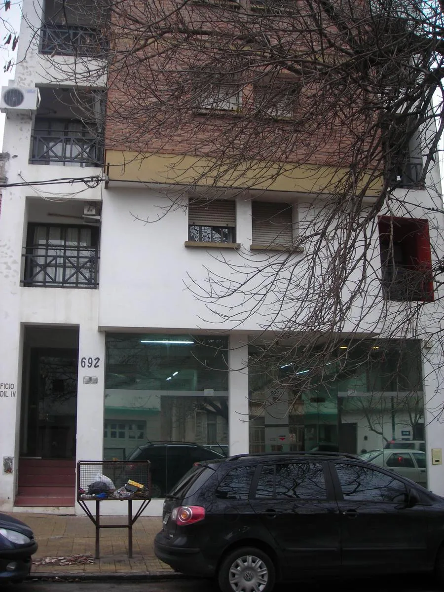 Apartamento com varanda na frente