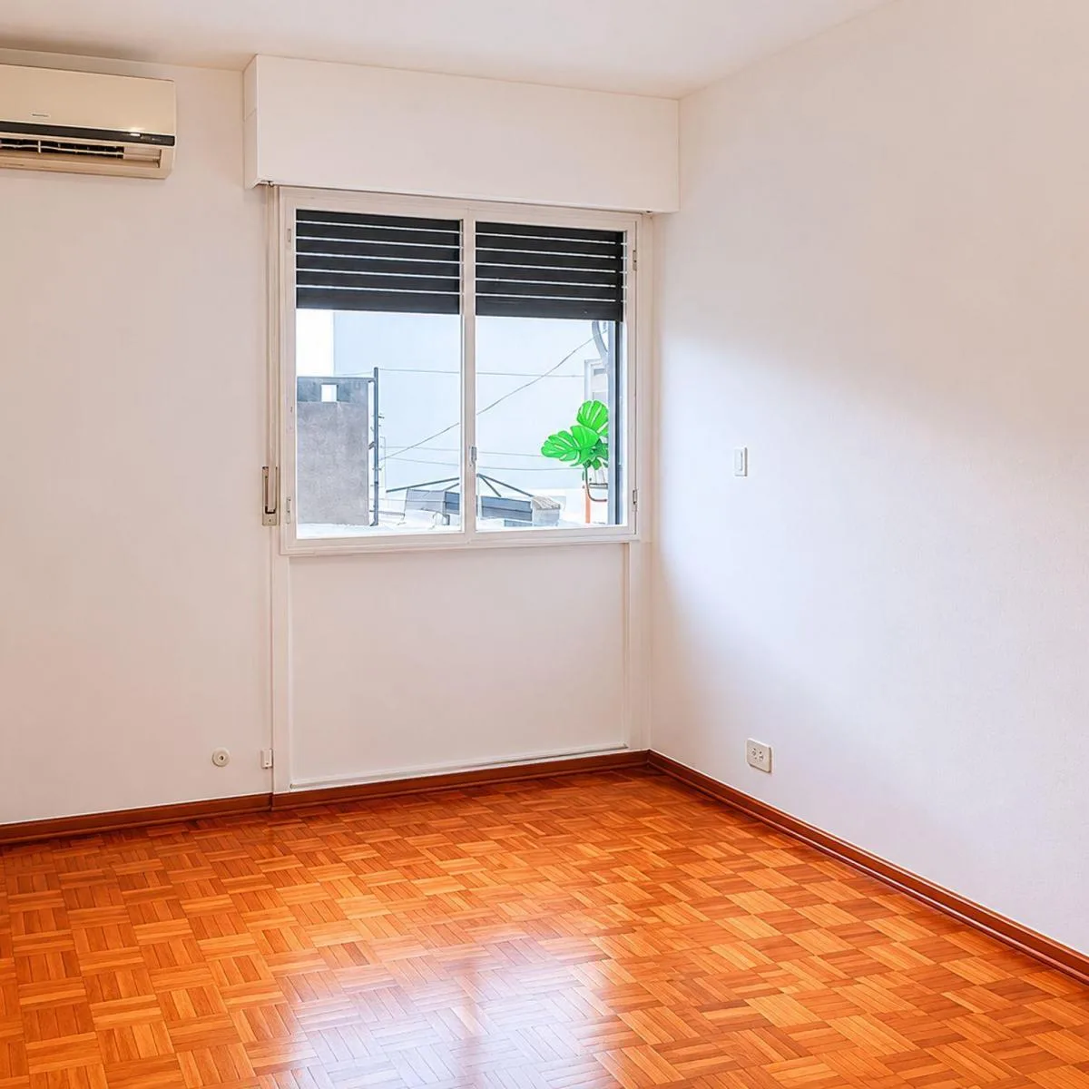 1st floor lateral, Belgrano