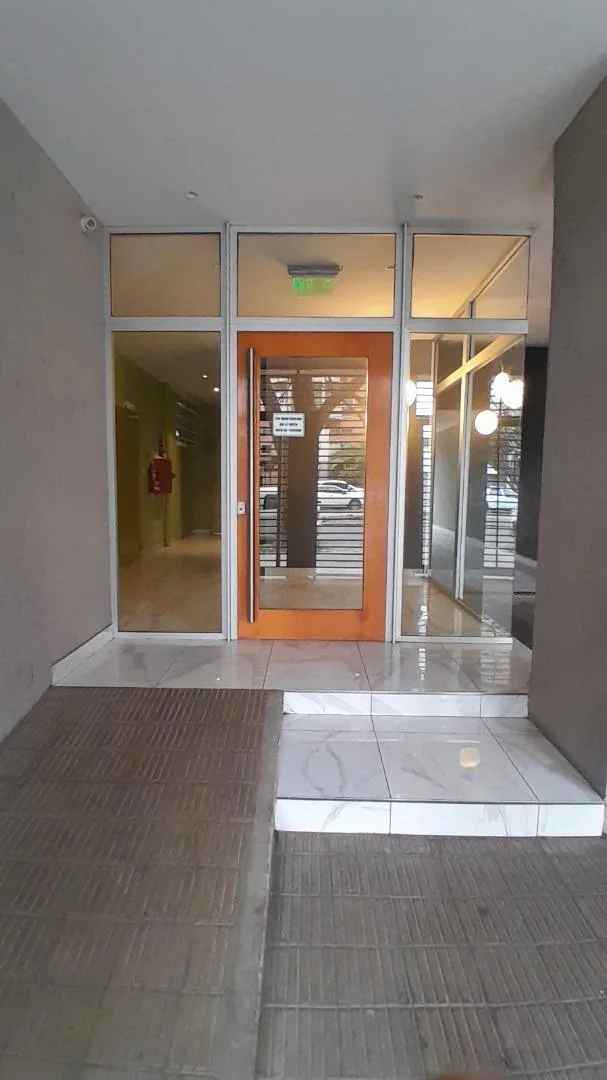 4º andar, varanda ampla, estúdio