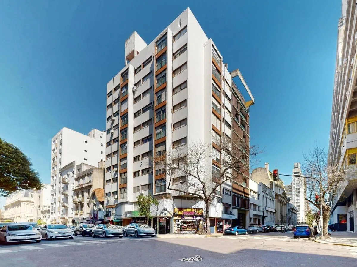 6 48 y 49 - Departamento de Dos Dorm. Al Frente