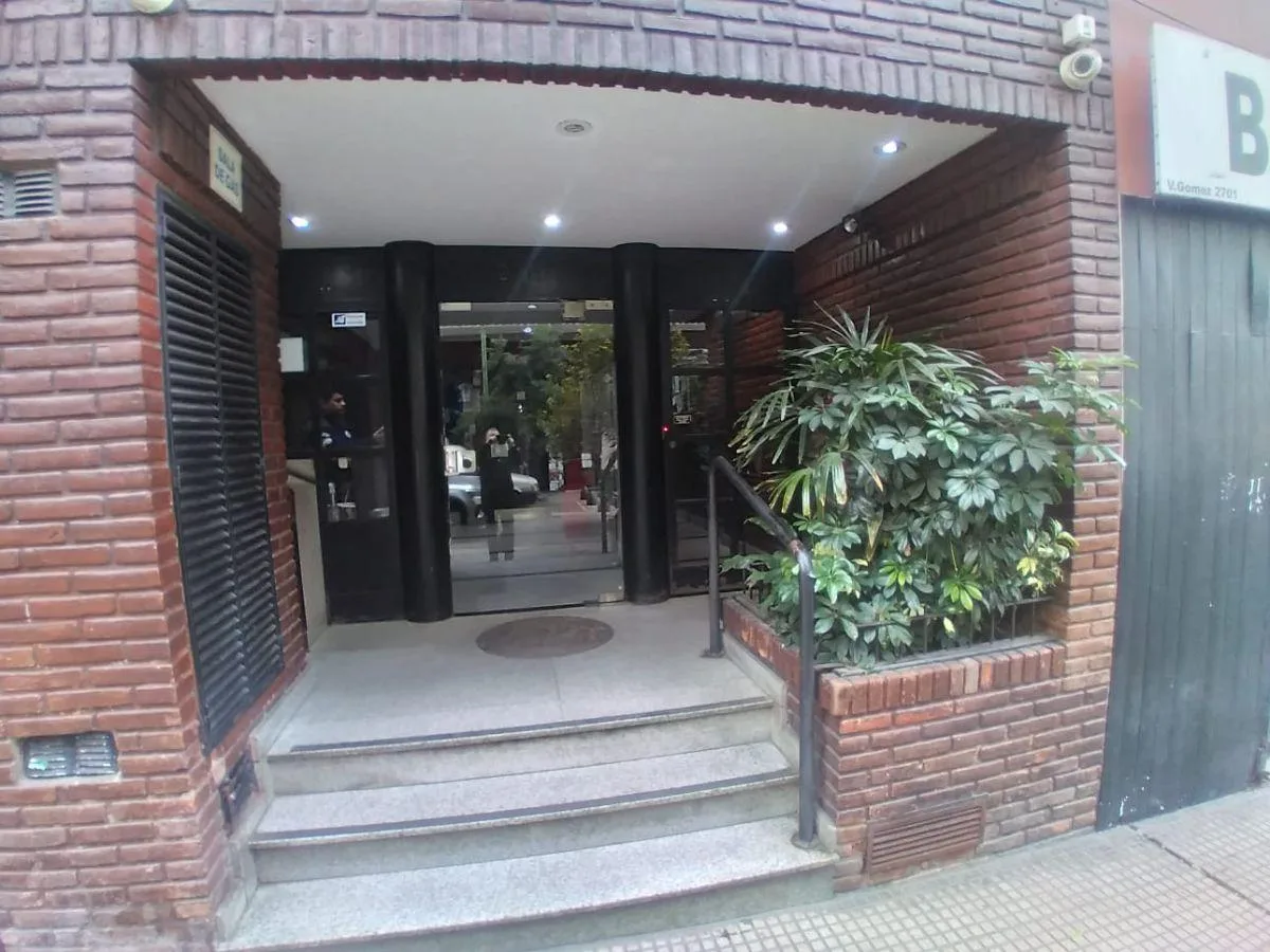 Valentin Gomez y Pueyrredon 3 Amb 6to Piso Frente Balcon