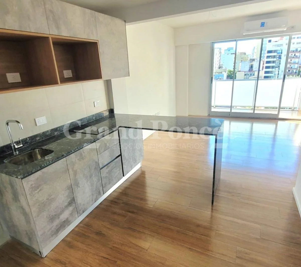 Studio com varanda norte