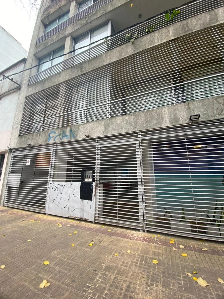 Departamento de 1 Dormitorio con Cochera en Alquiler, Zona Plaza Malvinas