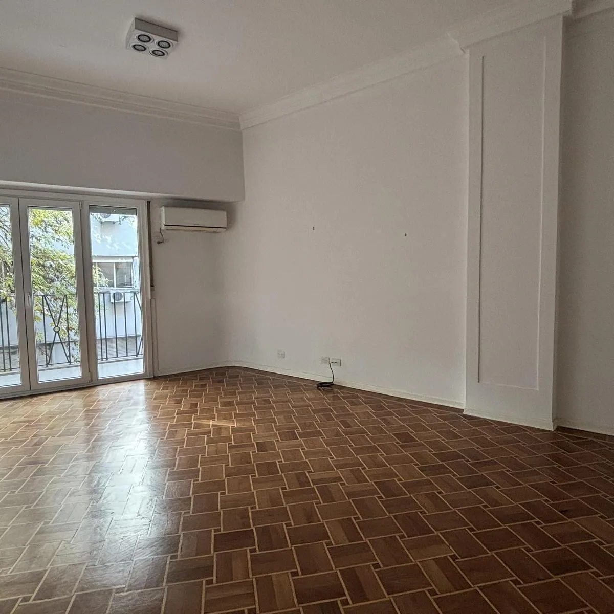 2 suites, balcón a la calle