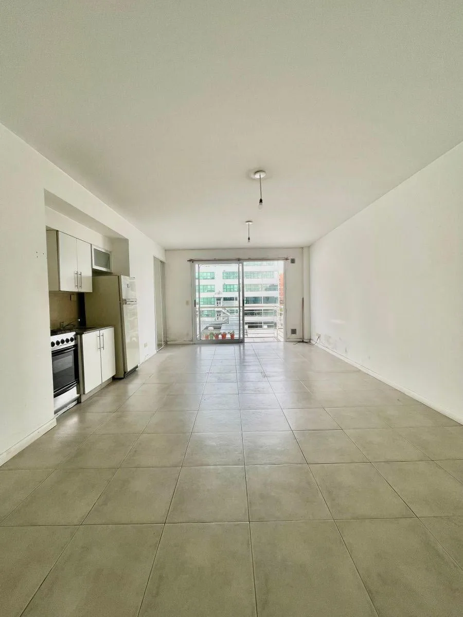 Alquiler Monoambiente con Balcón