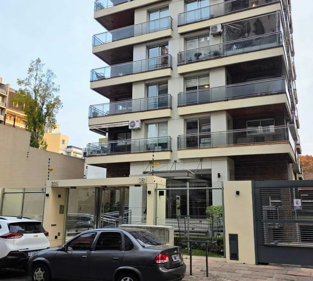 10th-floor 3-room apartment with parking