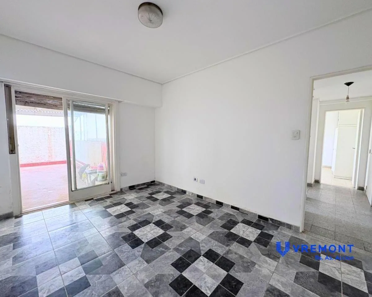 J. de Garay Al 1400 - Depto 2 Amb. Alquiler Terraza Propia - Excelente Estado