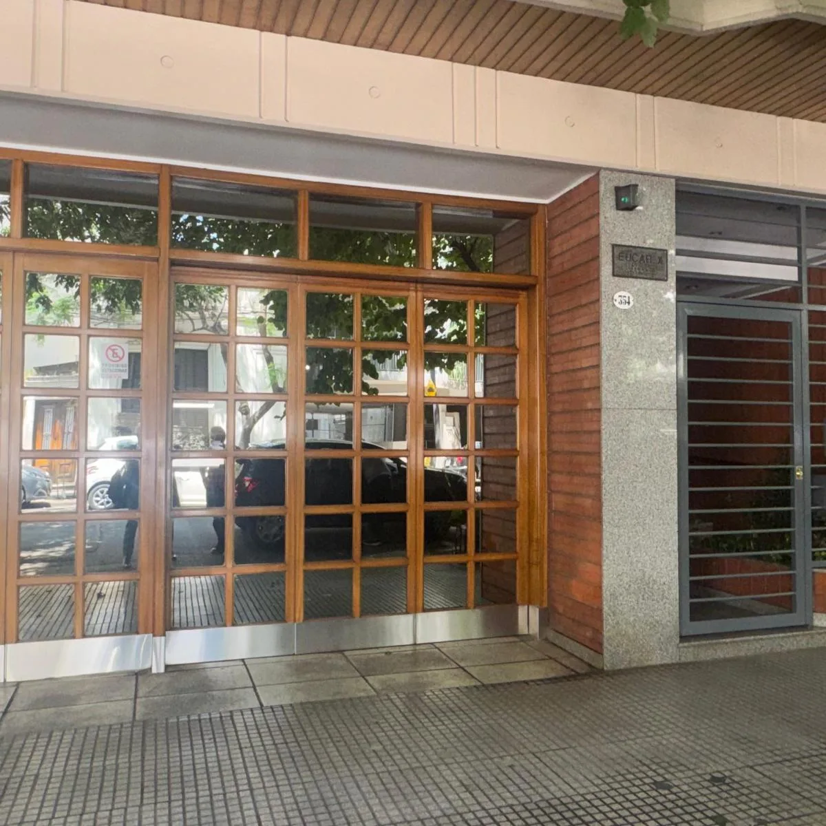 Senillosa y Gayaquil 2do Piso Frente Balcon 4 C/dep 2 Cochreas