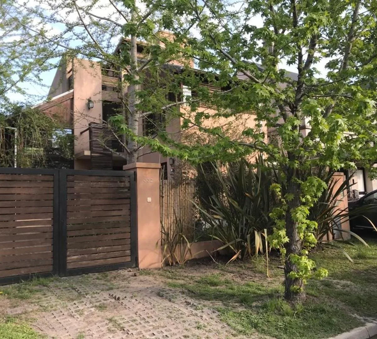 2-bedroom house with garden