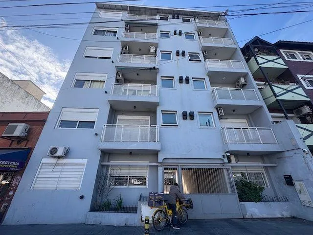 Departamento 2 Ambientes. | Av Mitre 2636