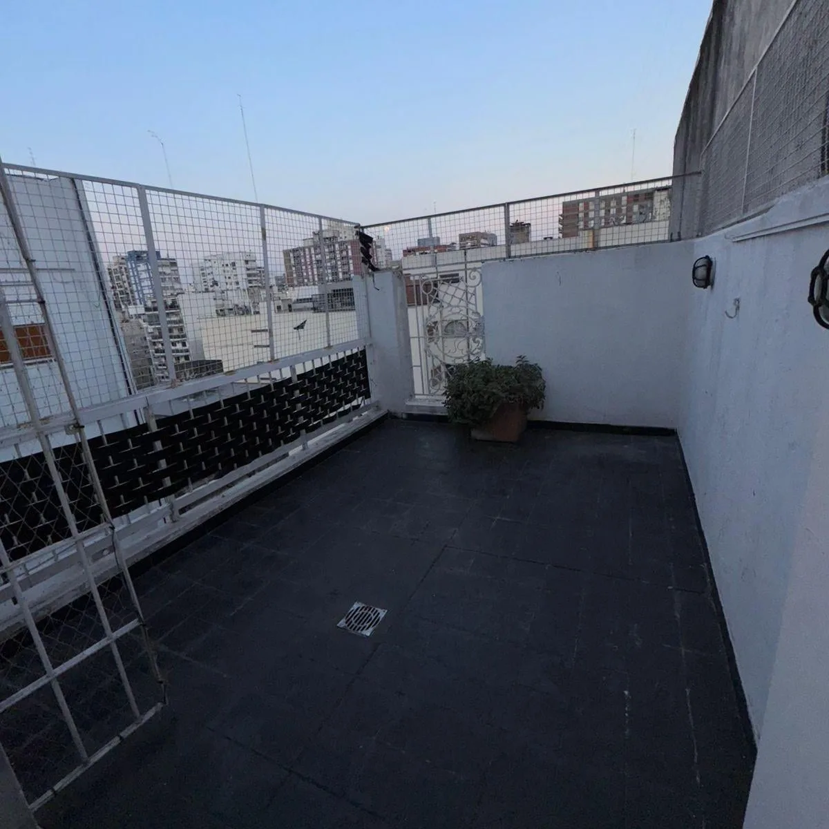 Departamento con 2 Dorm. y Terraza Propia Caba