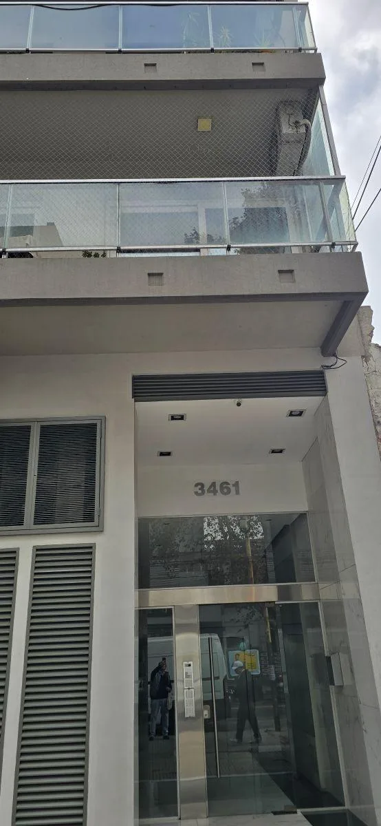 Studio de frente com varanda