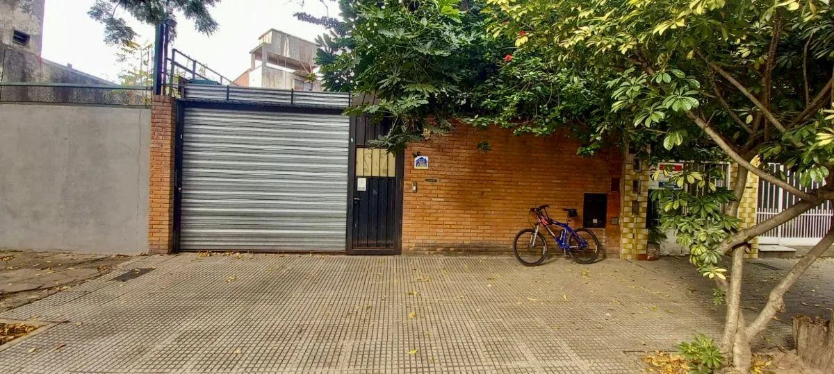 Agronomía Alquiler Casa Cinco Ambientes con Cochera Uso Comercial o Profesional