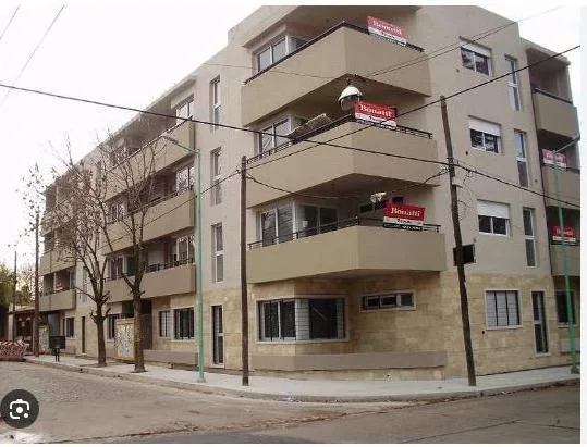 2 ambientes, 42 m², sin cochera