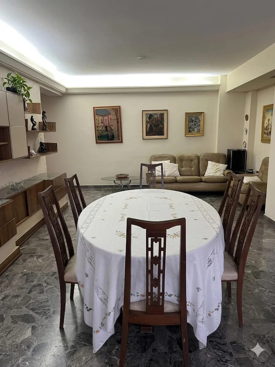 3 комнаты меблировано, балкон и паркинг