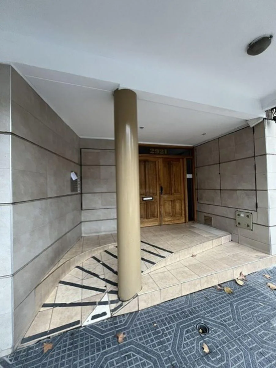Departamento Monoambiente en Primer Piso - Saenz Peña