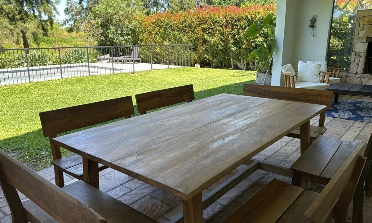 Furnished house with pool and grill
