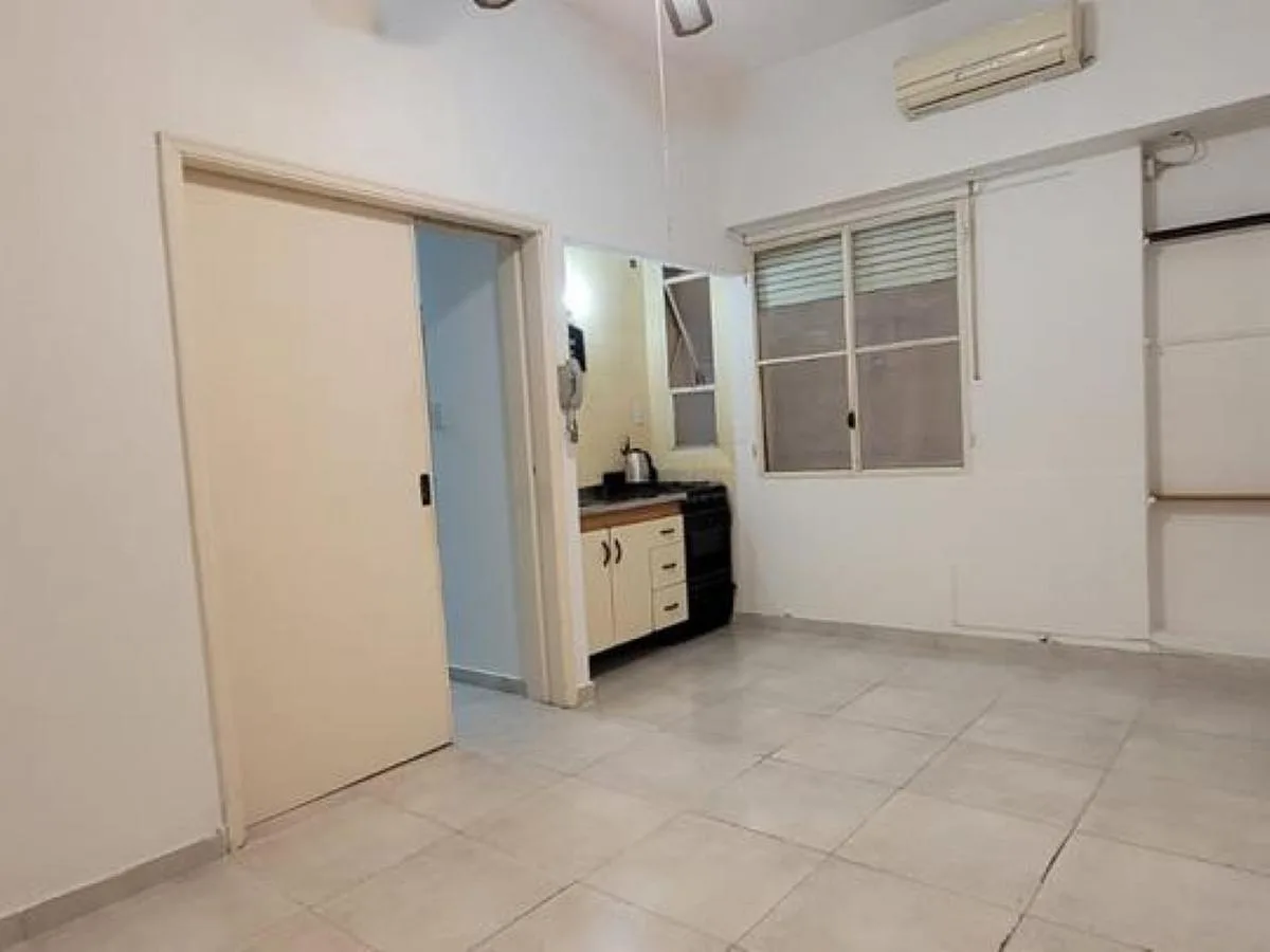 2-room unit with internal patio