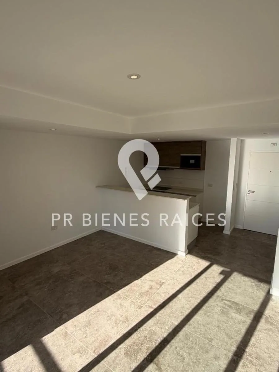 Departamento en Alquiler en Canning Center