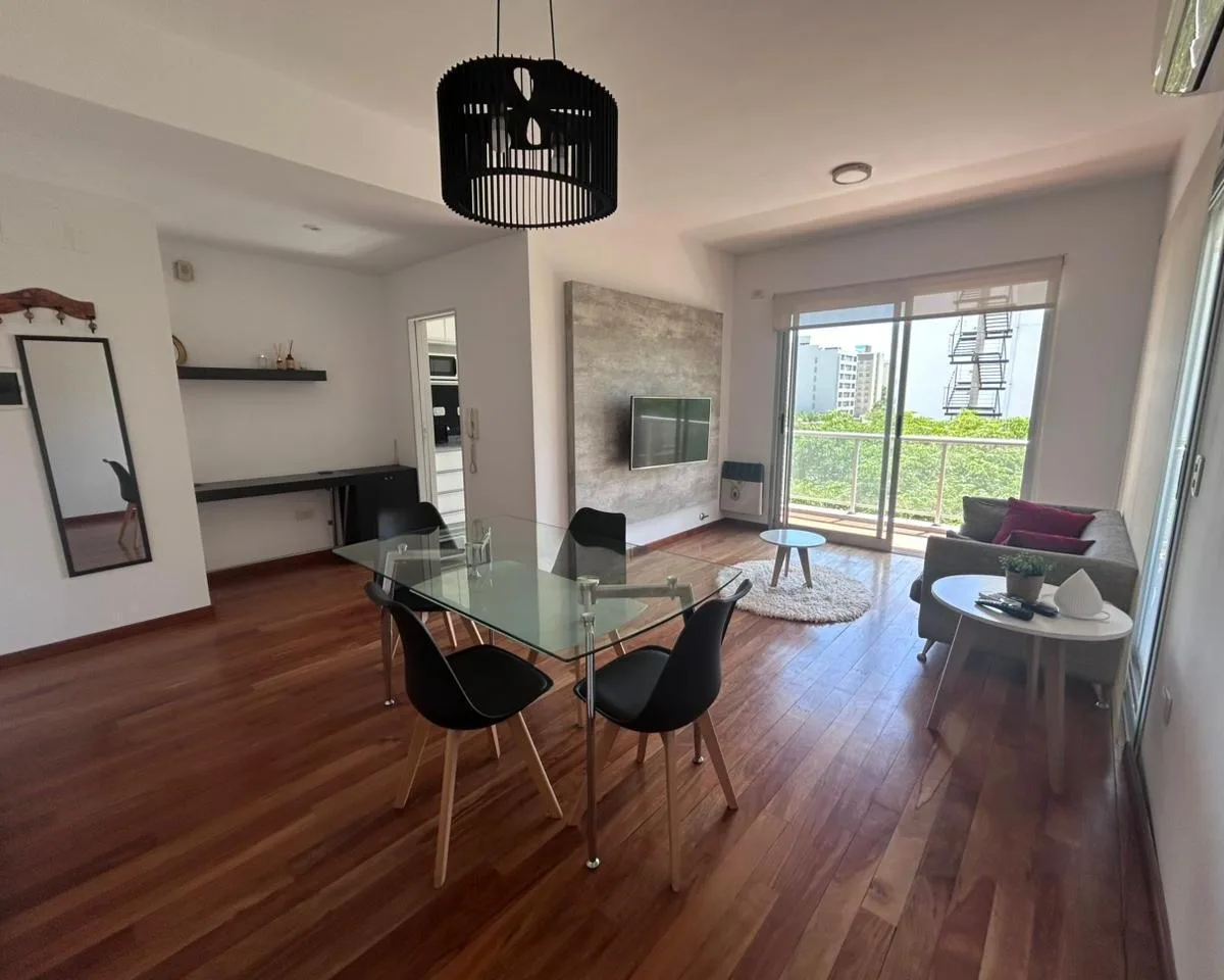 1 bedroom, balcony and parking