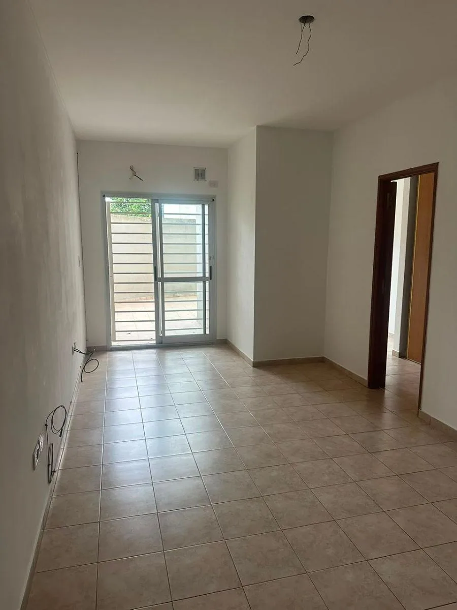 Se Alquila Depto de 1 Habitacion con Patio La Plata