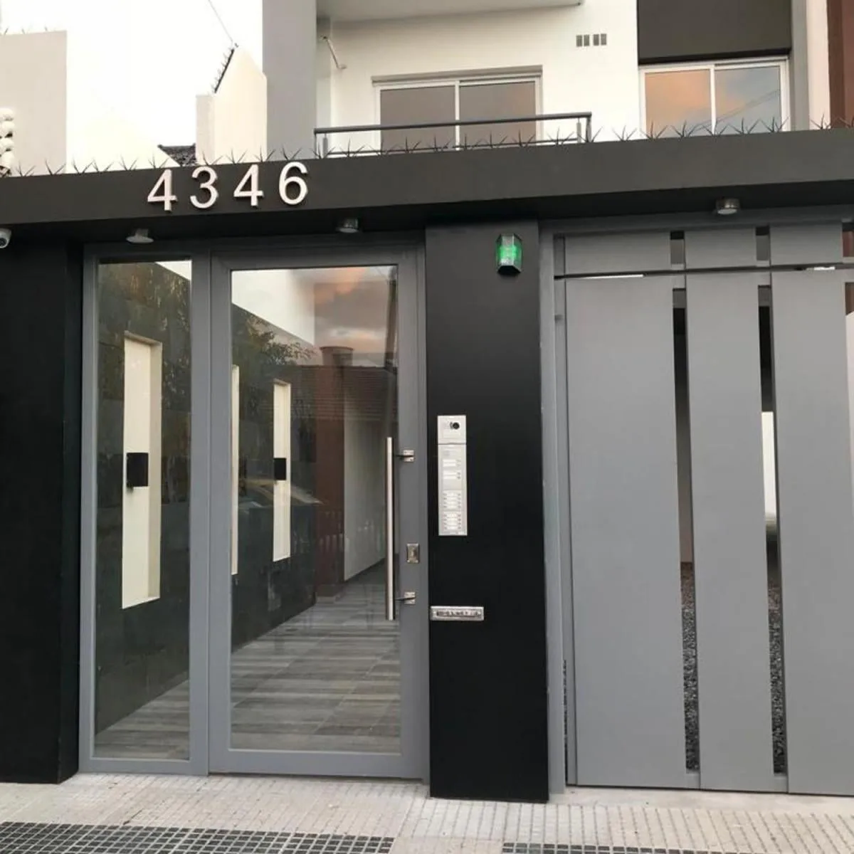 Studio com varanda Caseros