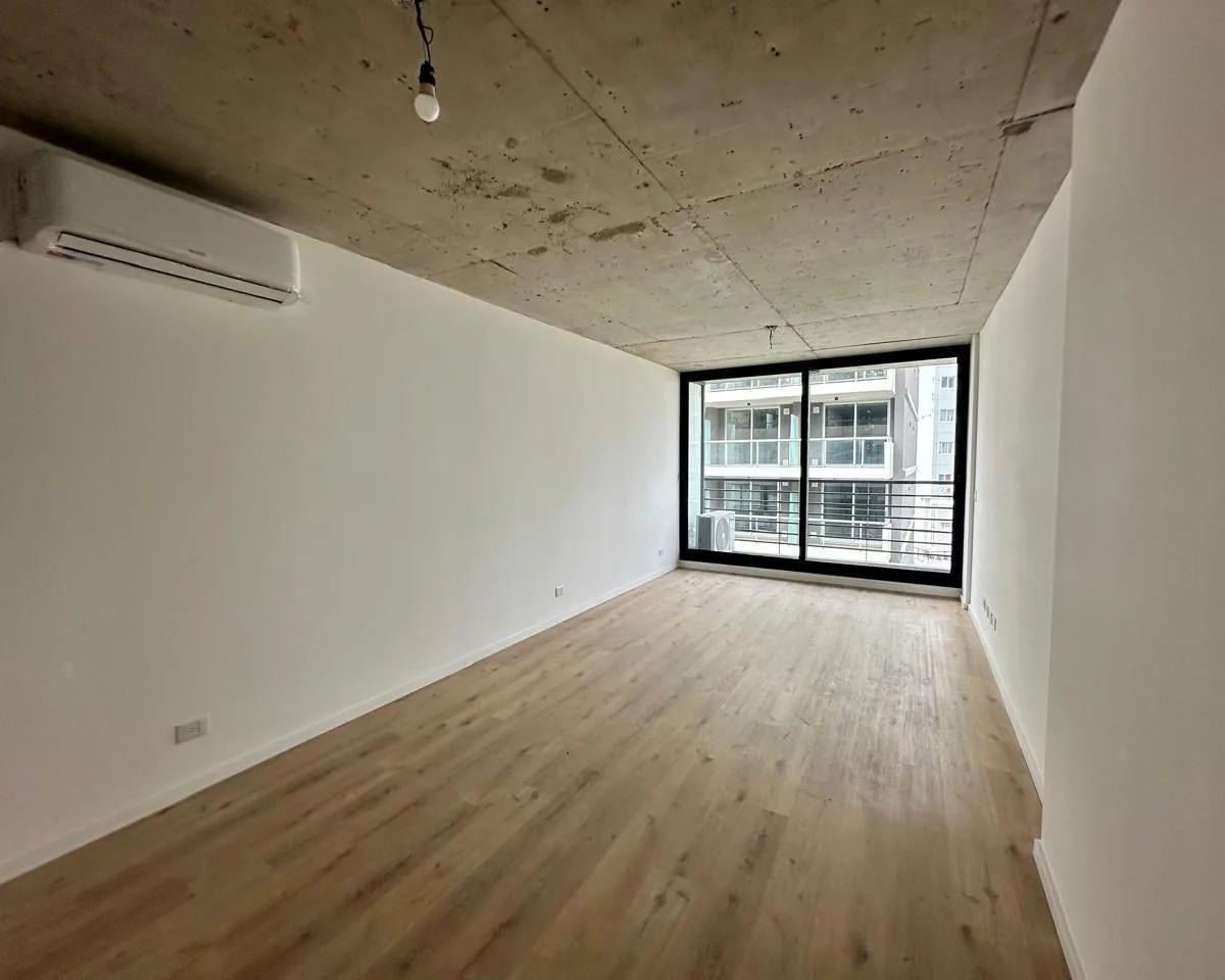 Studio com varanda, 5º andar